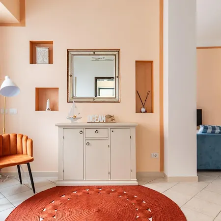 Open Space A 1' Dalla Stazione Ла-Спеція