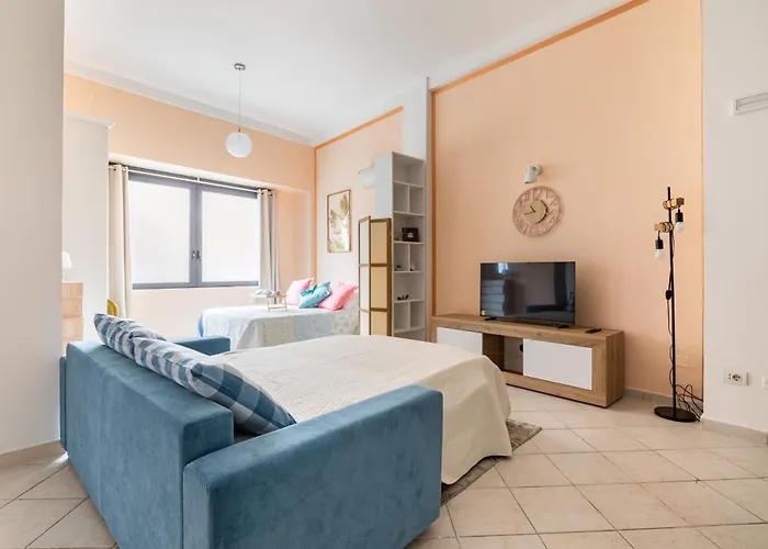 Open Space A 1' Dalla Stazione