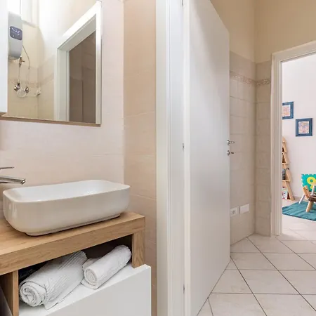 Open Space A 1' Dalla Stazione Apartment