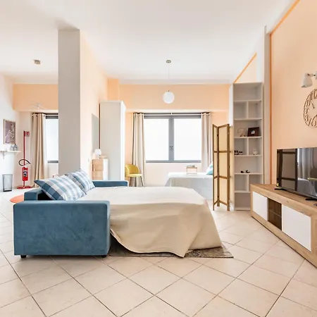 Open Space A 1' Dalla Stazione Apartamento *